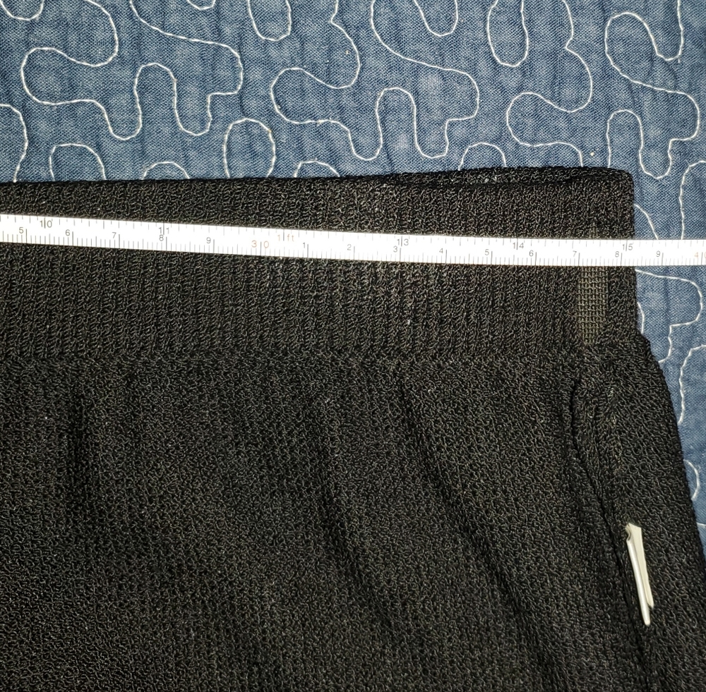 St. JOHN KNIT PENCIL SKIRT (PRE-LOVED) - Picture 6 of 9